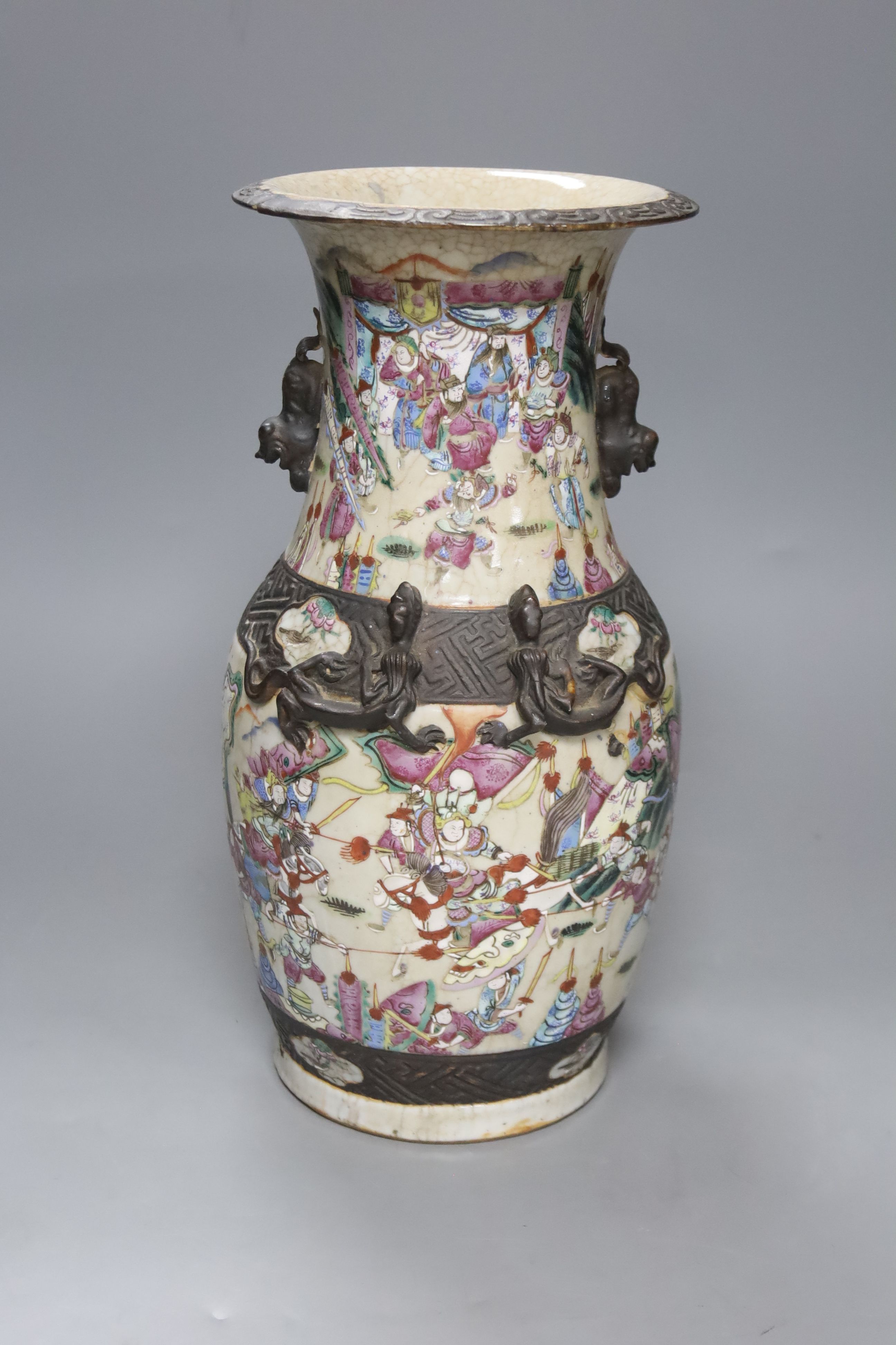 A Chinese famille rose crackle glaze vase, early 20th century